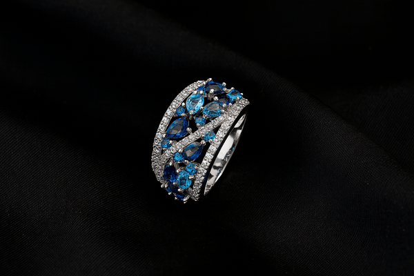 Blue Beam Ring | Elegant Jewelry by Drop Charm